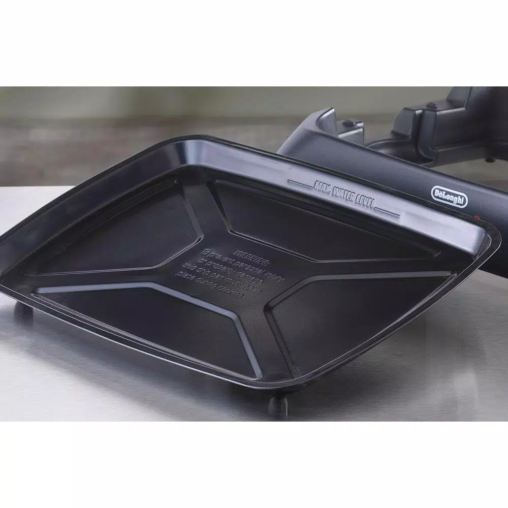 Electric Skillets & Indoor Grills DeLonghi Perfecto Healthy 192 Sq. In. Black Aluminum Indoor Grill With Lid 7 Electric Skillets & Indoor Grills DeLonghi Perfecto Healthy 192 Sq. In. Black Aluminum Indoor Grill With Lid - Image 5