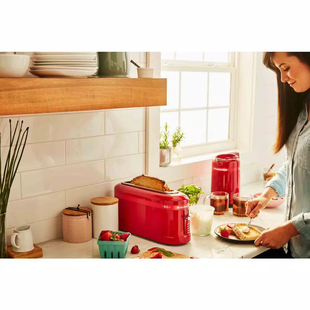 KitchenAid 100-Year Limited Edition Queen of Hearts 2-Slice Passion Red Toaster Toasters KitchenAid 100-Year Limited Edition Queen Of Hearts 2-Slice Passion Red Toaster -Costway Shop passion red kitchenaid pop up toasters kmt3115qhsd 76 1000