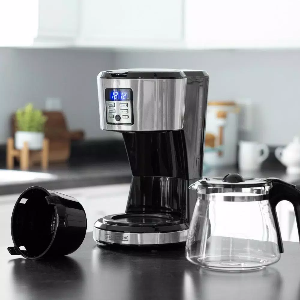 Coffee Makers BLACK+DECKER 12-Cup Silver Accents Programmable Coffeemaker With Vortex Technology 6 Coffee Makers BLACK+DECKER 12-Cup Silver Accents Programmable Coffeemaker With Vortex Technology - Image 4