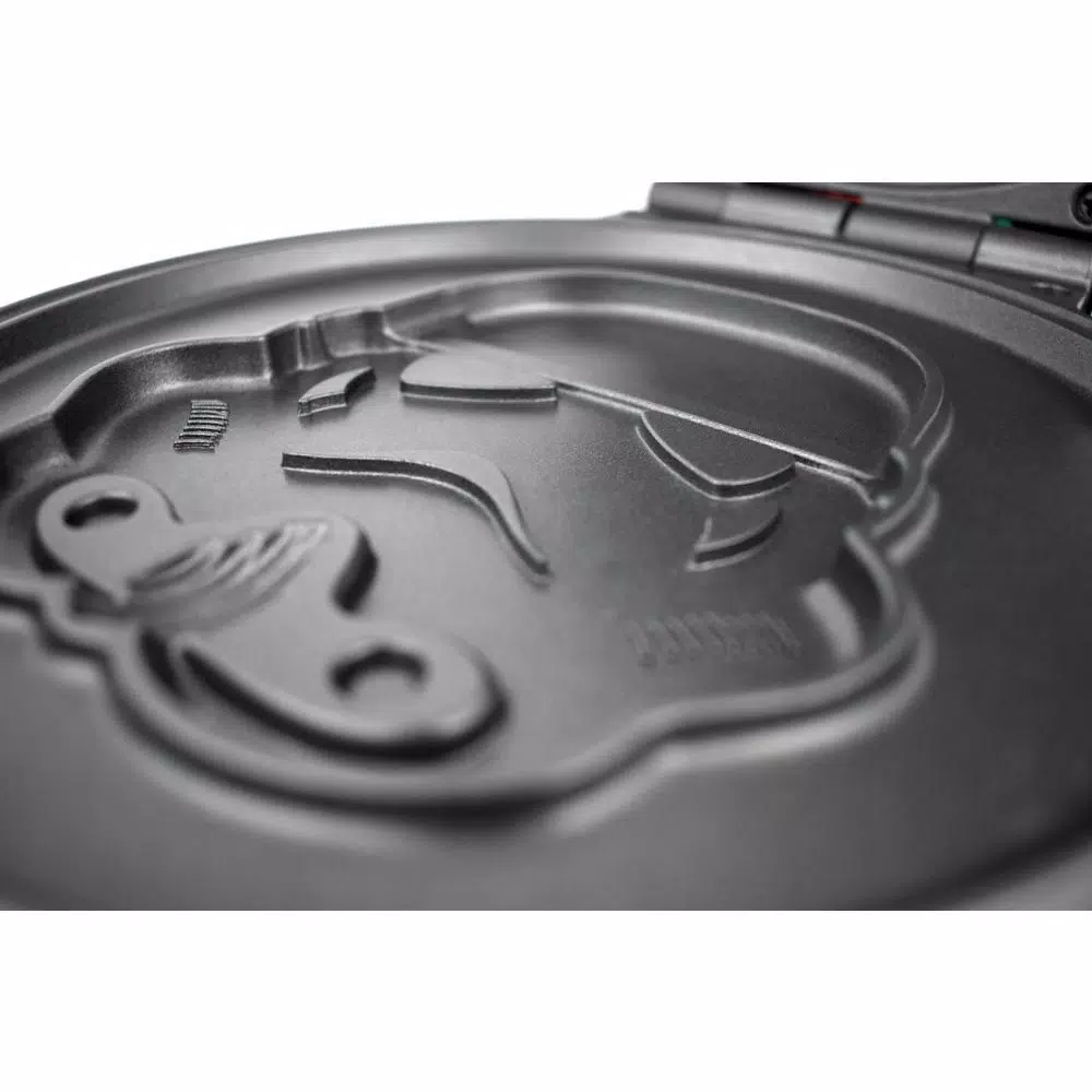 Electric Skillets & Indoor Grills Uncanny Brands Star Wars Stormtrooper White American Waffle Maker 6 Electric Skillets & Indoor Grills Uncanny Brands Star Wars Stormtrooper White American Waffle Maker - Image 4